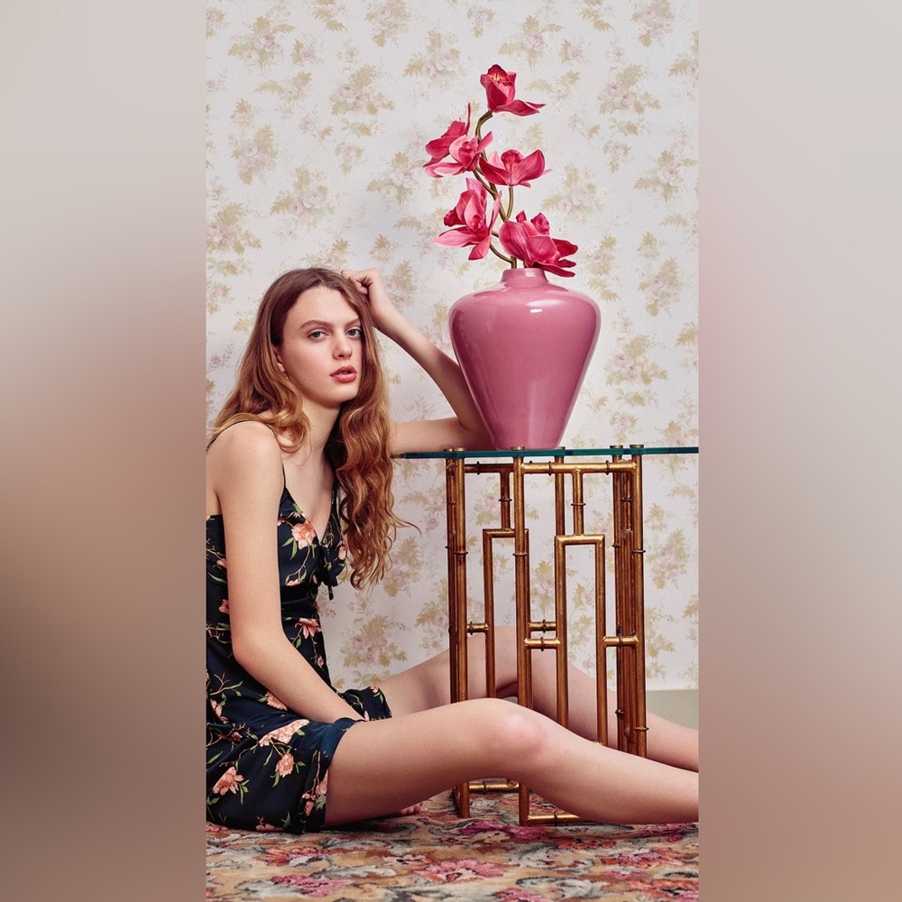Urban Outfitters Betsy Floral Tie front Midi Dress - Picture 2 of 7